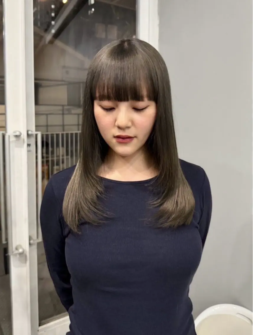 セミロング カラー カット ヘアカラー トリートメント ヘアセット 🩶ブリーチ/ レイヤー🩶フミカのヘアスタイル