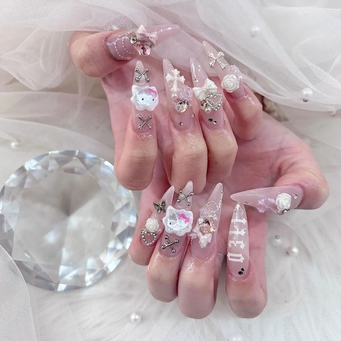ネイル ジェルネイル 韓国ネイル 持ち込み シンプルネイル ワンホンネイル ハンドネイル 🎀Aura. Yurachanのネイルデザイン