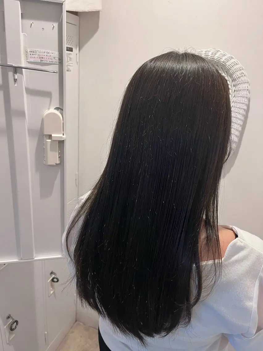 ロング カラー ヘアカラー あかね 髪質改善ストレートのヘアスタイル