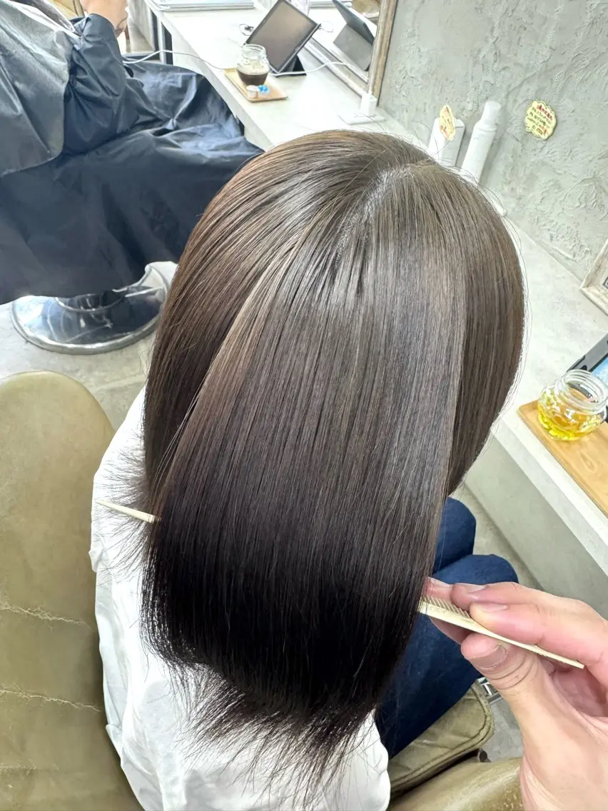 カラー Blast raiaのヘアスタイル