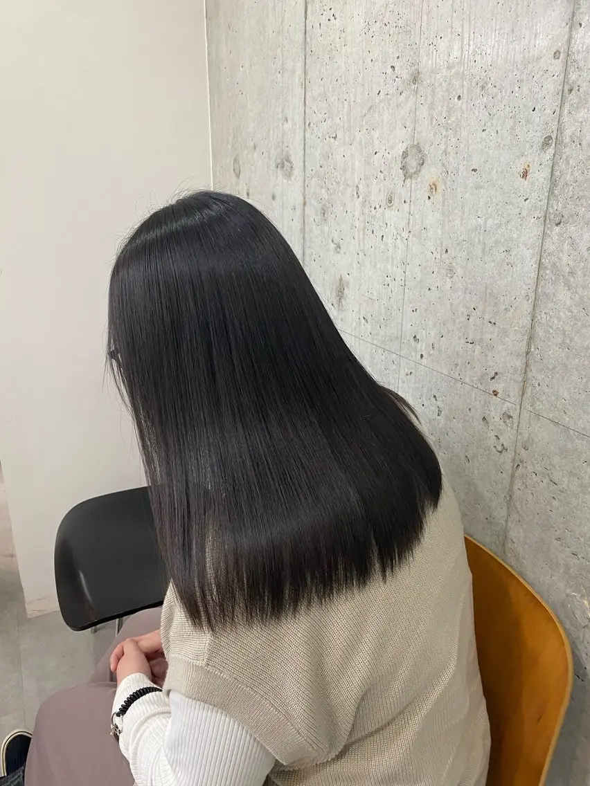ミディアム ミディアムパーマ 縮毛矯正 センターパート/ニ ュアンスパーマのヘアスタイル
