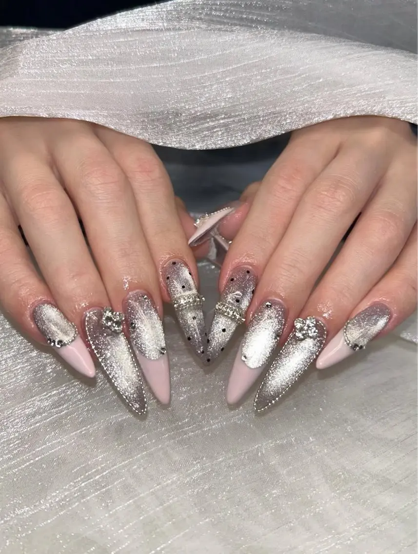 ネイル アートネイル オーロラネイル チークネイル 長さ出し フットネイル ハンドネイル 銀河_ Chan nailsのネイルデザイン