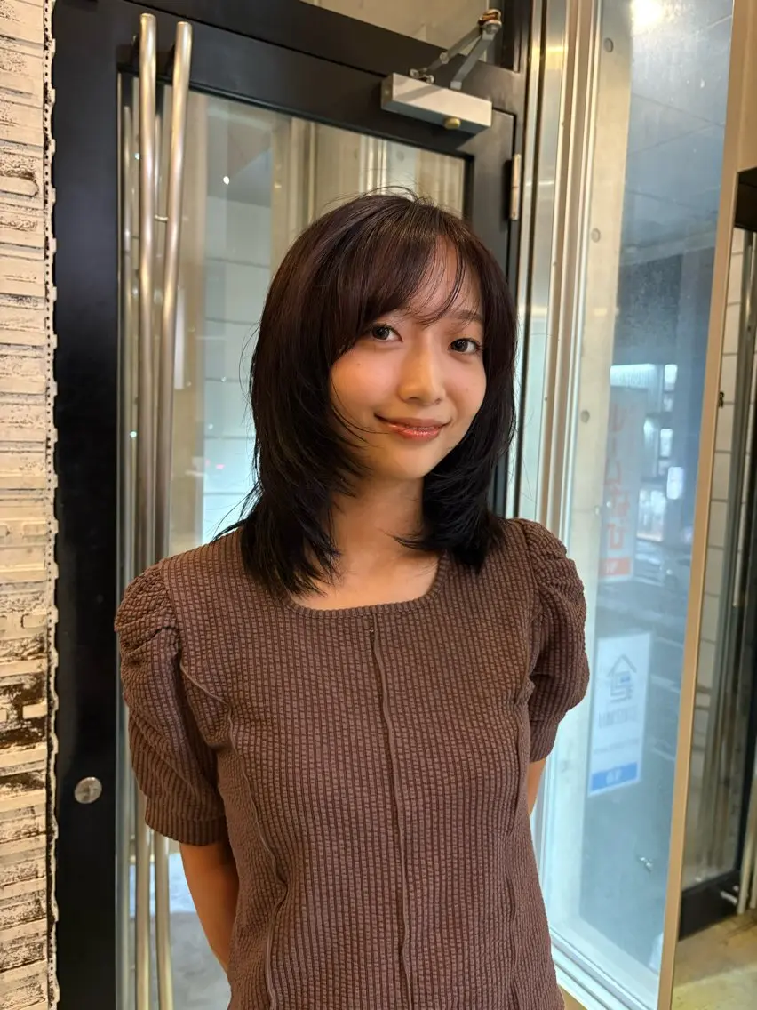 ミディアム ミディアムレイヤー レイヤーカット カット ブリーチカラー/ ななほ🌷⋆⭒˚のヘアスタイル