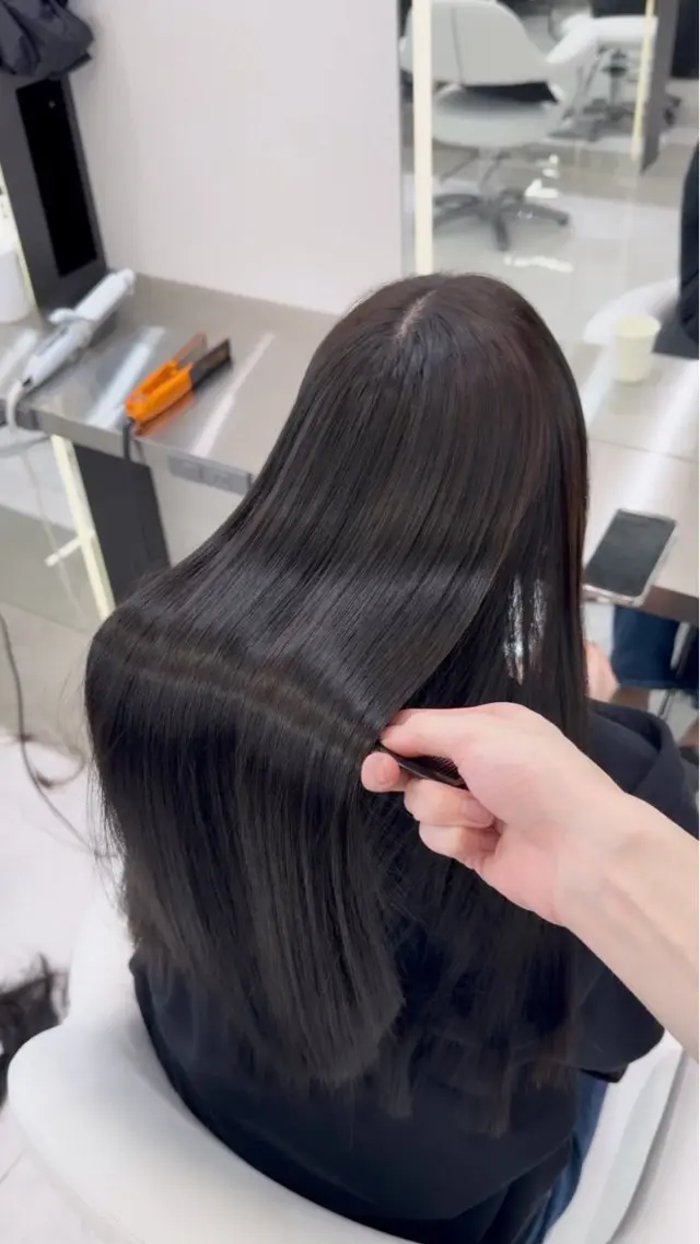 ロング カット 縮毛矯正 トリートメント MAKOTO／縮毛 矯正／梅田／茶屋町のヘアスタイル
