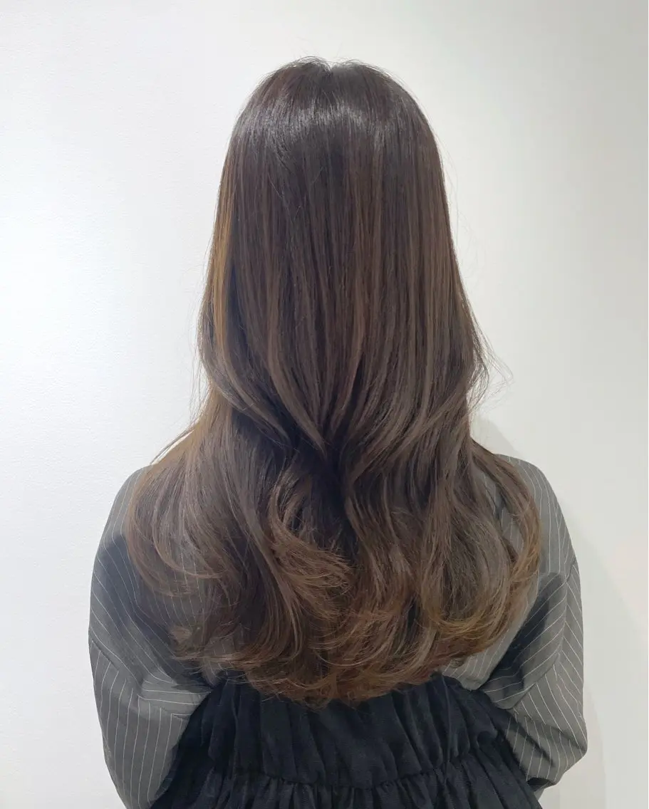 ロング カラー ヘアカラー 甲斐 千尋のヘアスタイル