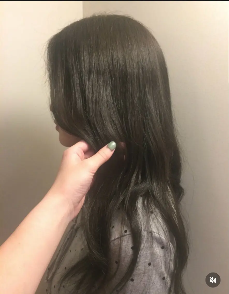 ロング カラー 山田 麻椰のヘアスタイル