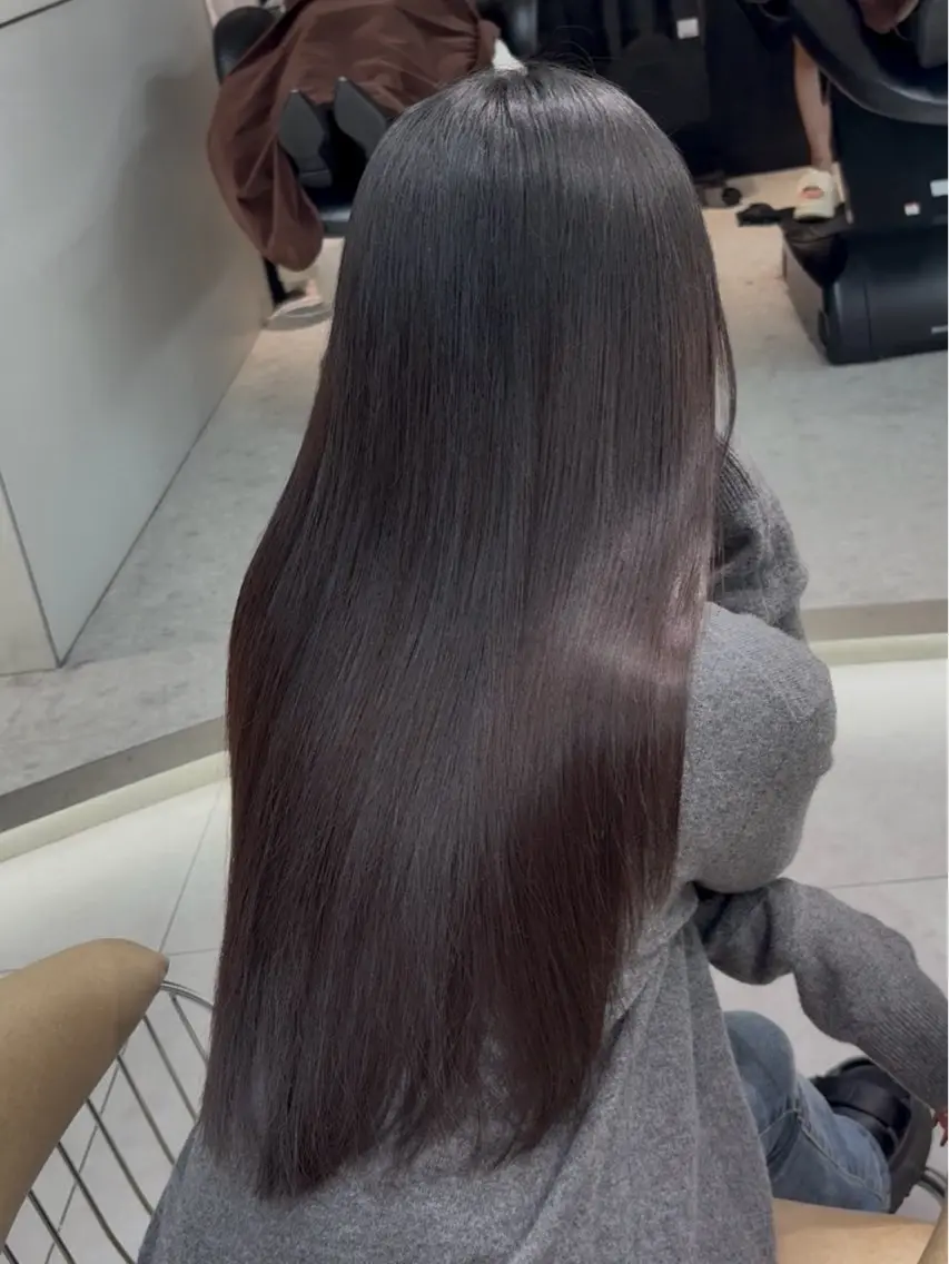 ロング 縮毛矯正 トリートメント 福岡縮毛矯正✨️ ストレート 向井和輝のヘアスタイル