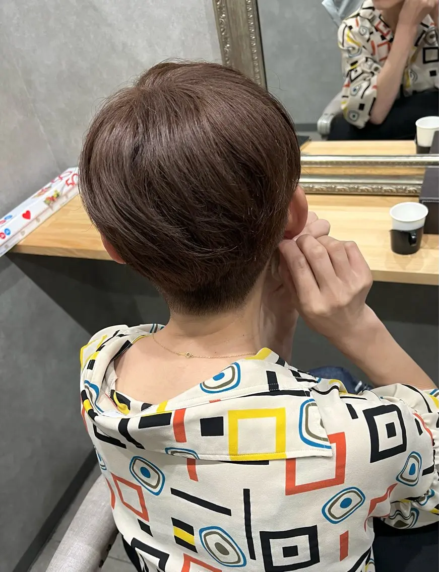 ショート カラー グレージュ オリーブグレージュ オリーブグレー ヘアカラー トリートメント 🎀🕊RION 🩰のヘアスタイル