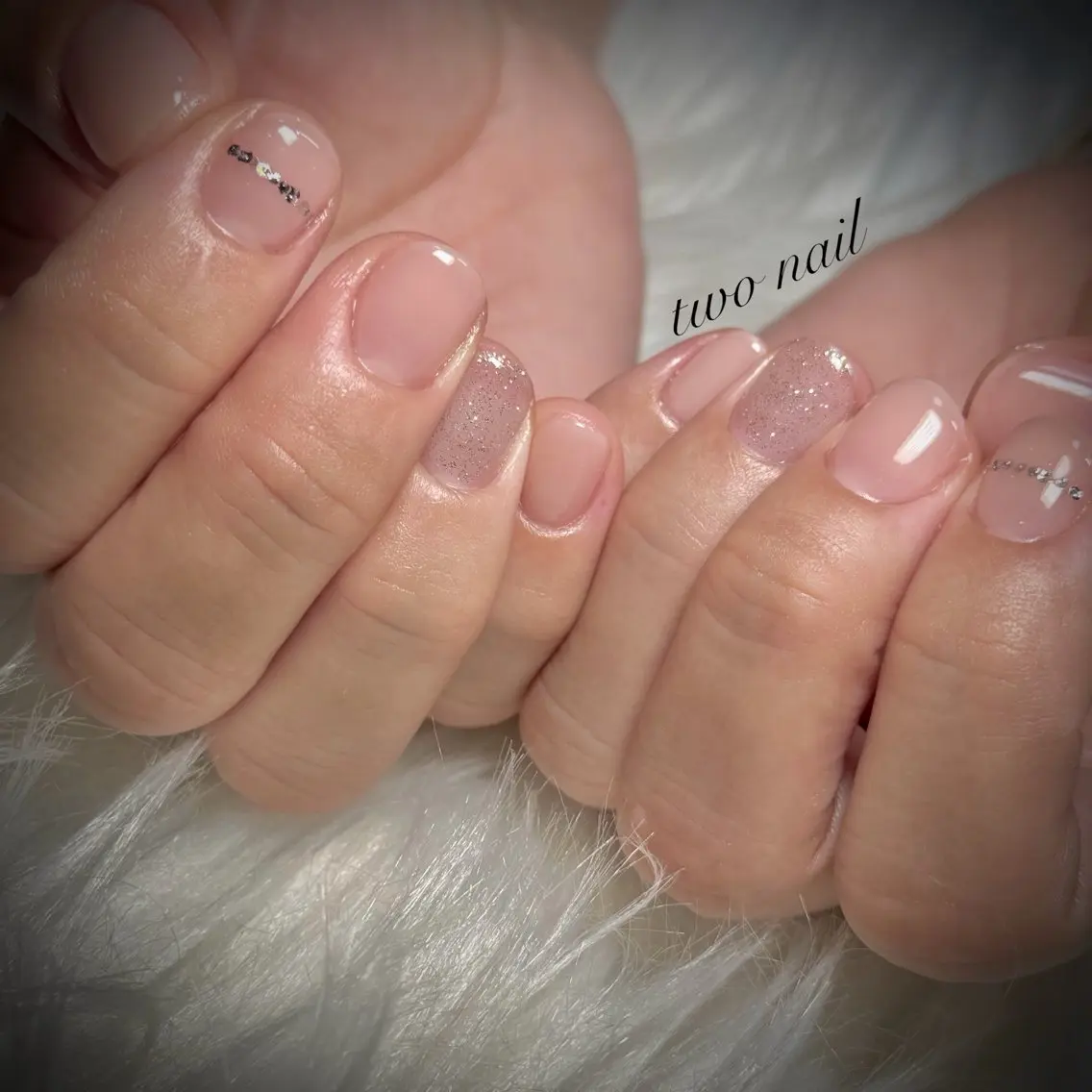ネイル ネイルチップ ホワイト ハンドネイル two nailのネイルデザイン