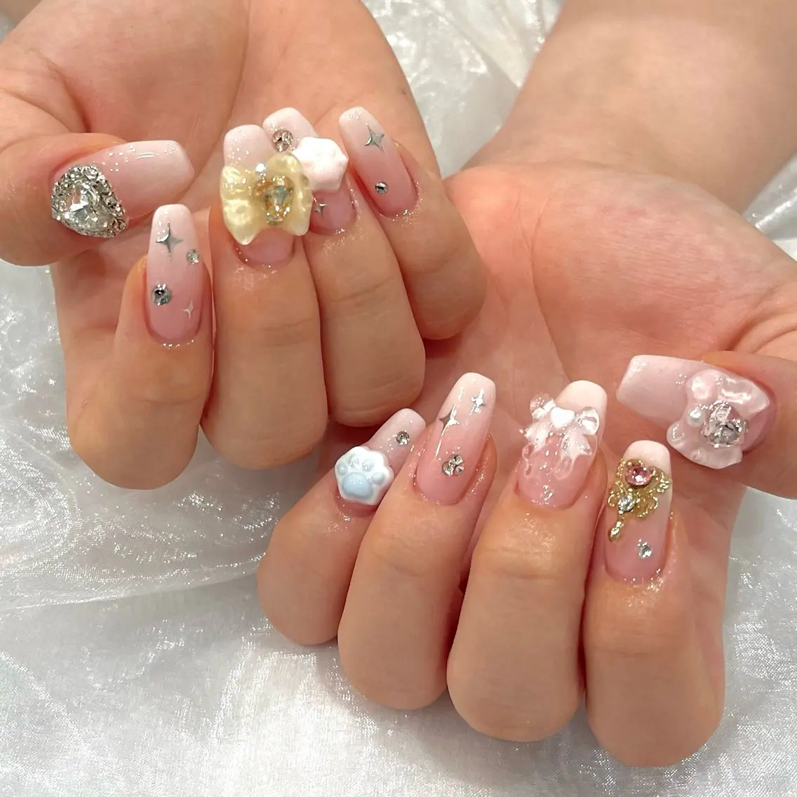 ネイル キラキラネイル ハンドネイル COCO NAILのネイルデザイン