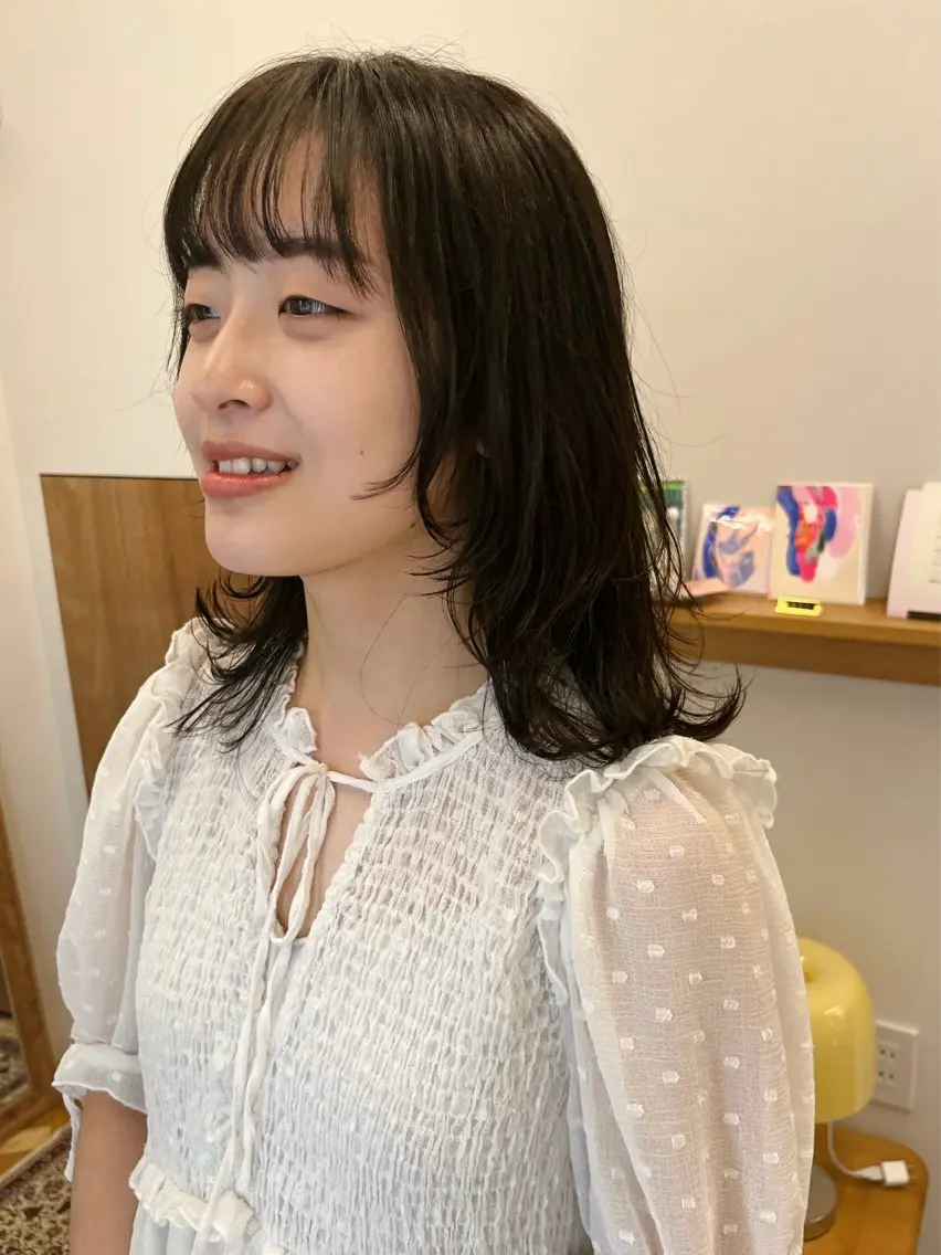ミディアム パーマ レイヤーカット 西山 紗耶香🪽 透明感カラー/ボブのヘアスタイル