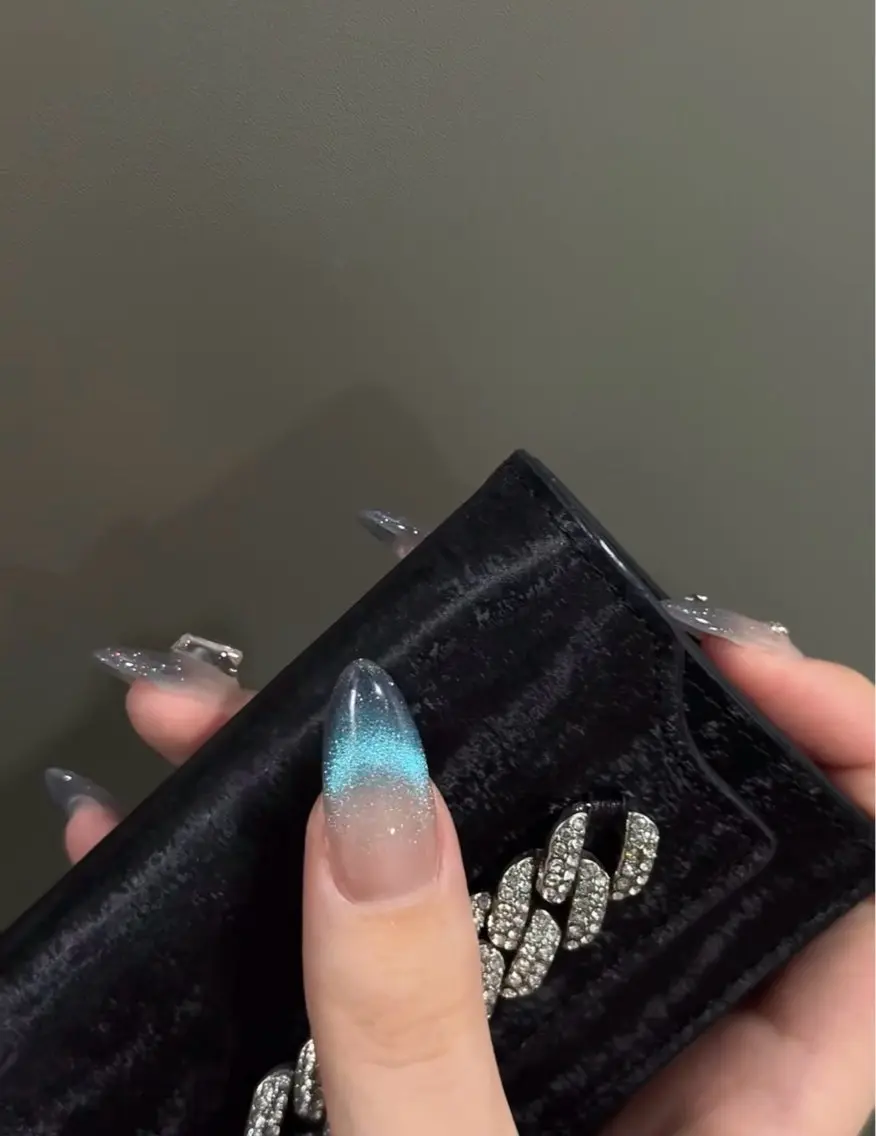 ネイル ハンドネイル Trend Nail シロのネイルデザイン