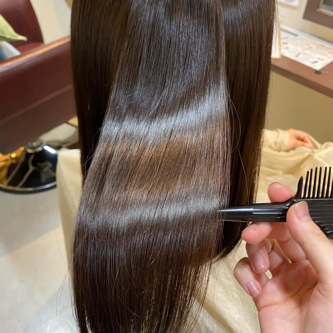 ミディアム 水谷 菜央のヘアスタイル
