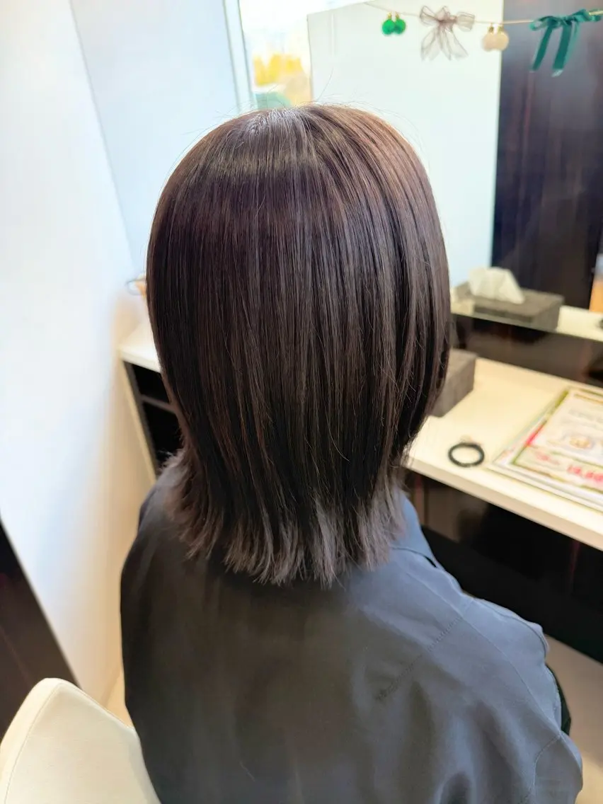 ミディアム ボブ 外ハネヘア カット ヘアカラー レナークアリア 梅津美憂のヘアスタイル