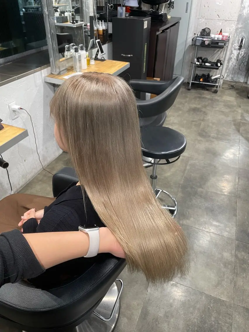 ロング カラー ヘアカラー ハイトーン 横浜💞ミオのヘアスタイル