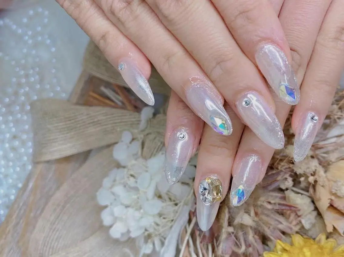ネイル アートネイル レース ラメ(グリッター) ミラーネイル シルバー babarla Nailのネイルデザイン