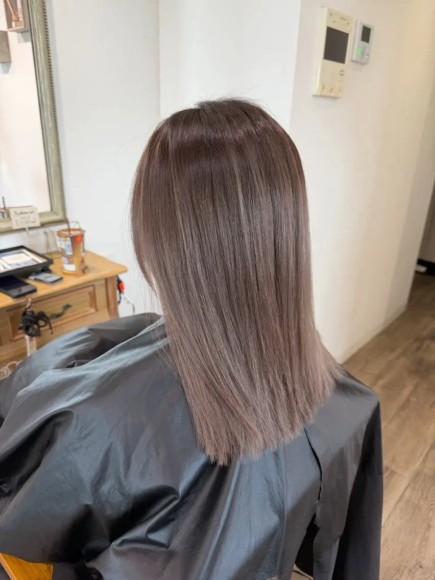 セミロング カラー ヘアカラー Felice Erikaのヘアスタイル