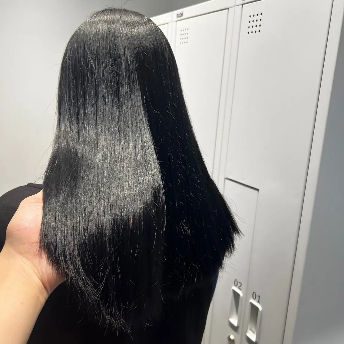 セミロング カラー 透け上品ハイトーン 職人ゆうと🤍のヘアスタイル
