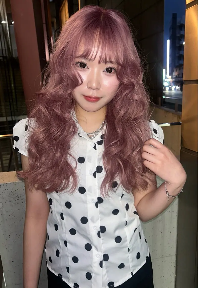 ロング ヘアカラー トリートメント レイカ /ハイトーンのヘアスタイル