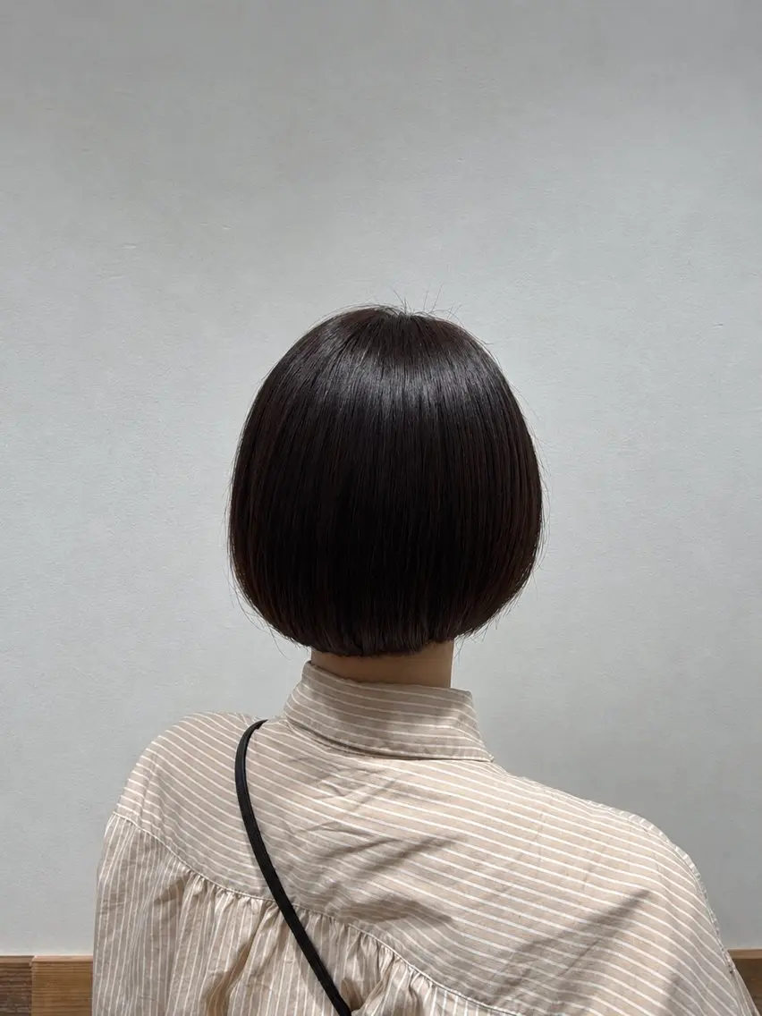 ショート ボブ 髪質改善 トリートメント カット トリートメント 林 彩香のヘアスタイル