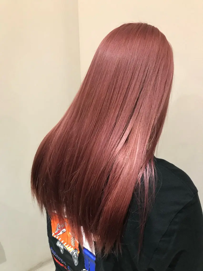 ロング カラー VOLANCH MAIのヘアスタイル