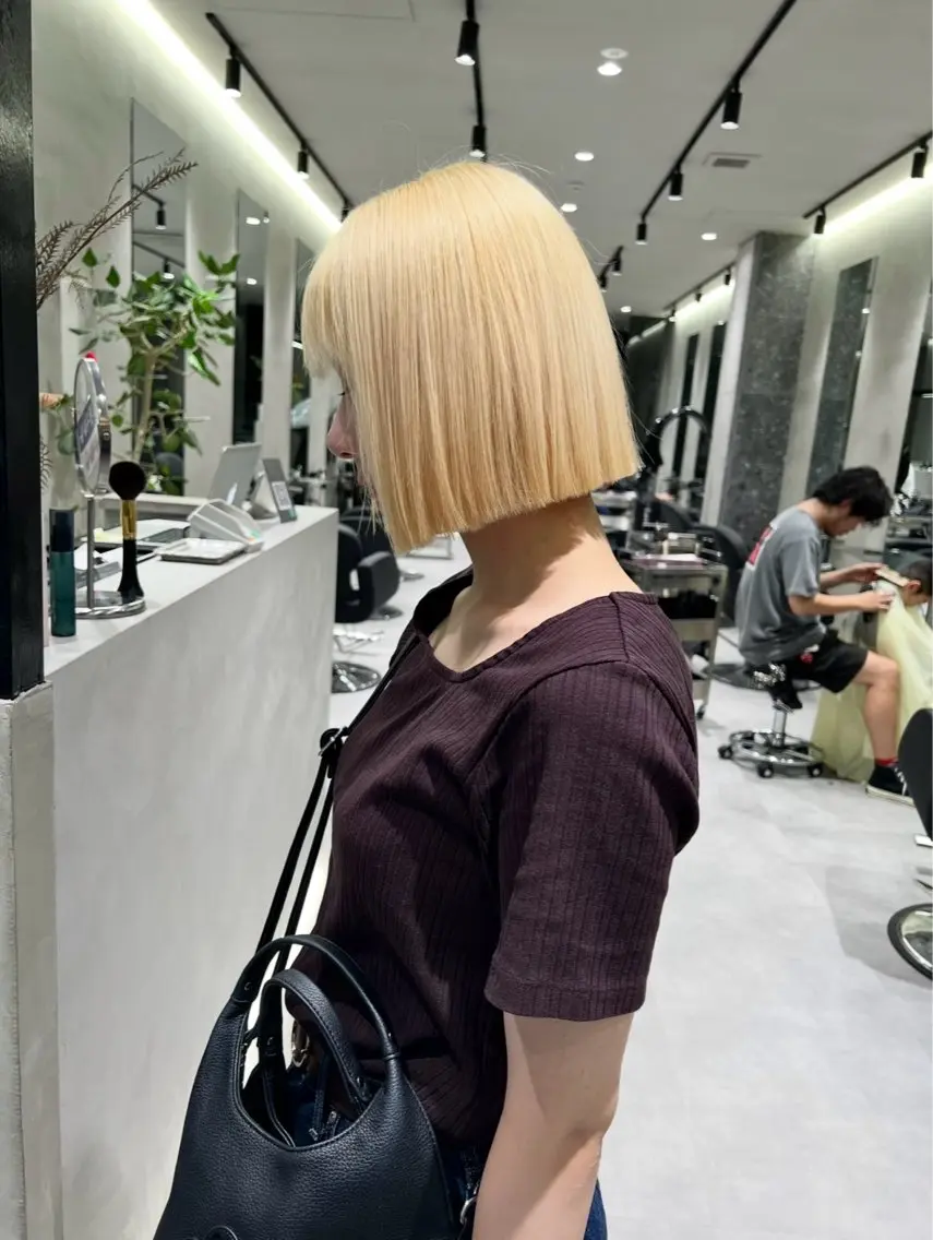 ショート カラー ハイトーンカラー ボブ カット ヘアカラー トリートメント ハルヒ/ハイトーン /ボブのヘアスタイル