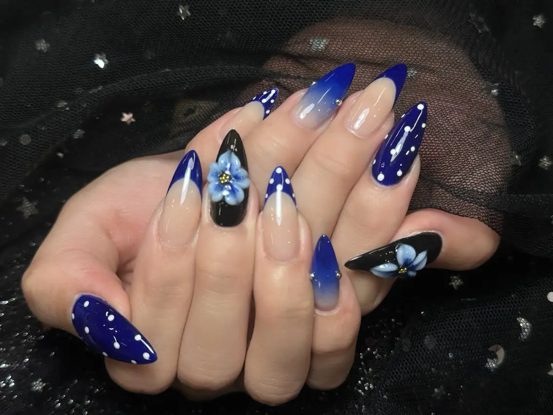 ネイル 成人式 フラッシュネイル フレンチネイル ジェルネイル グラデーション ハンドネイル Umiko🪆 Nailのネイルデザイン