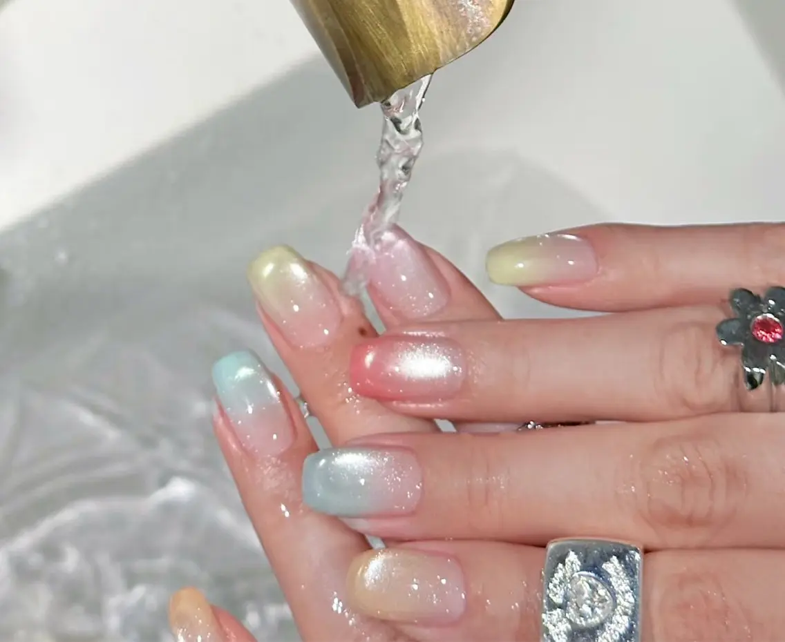ネイル アートネイル オーロラネイル チークネイル フレンチネイル ガラスフレンチ ハンドネイル 🎀🎀YooLi Nail Salonのネイルデザイン
