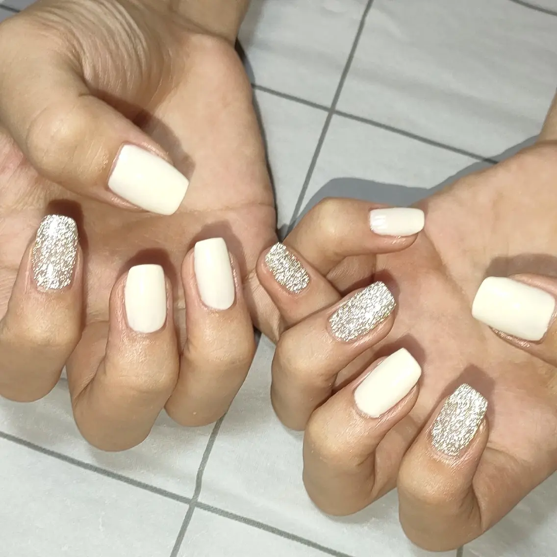 ネイル フラッシュネイル ホワイト oir. nailsalonのネイルデザイン