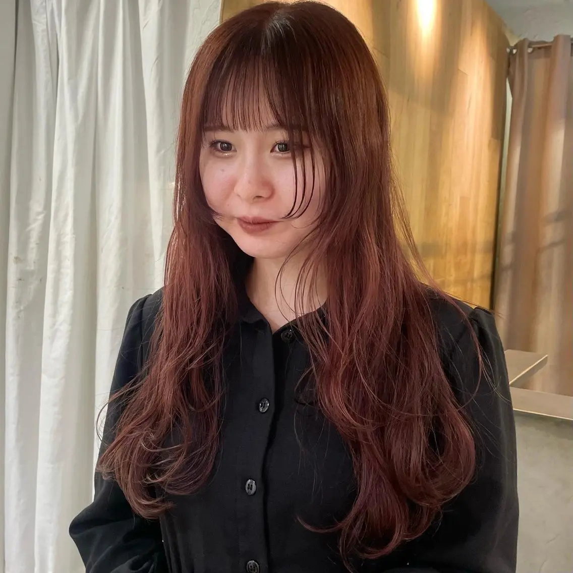 ロング 盛れる透明感カラー・ momokaのヘアスタイル
