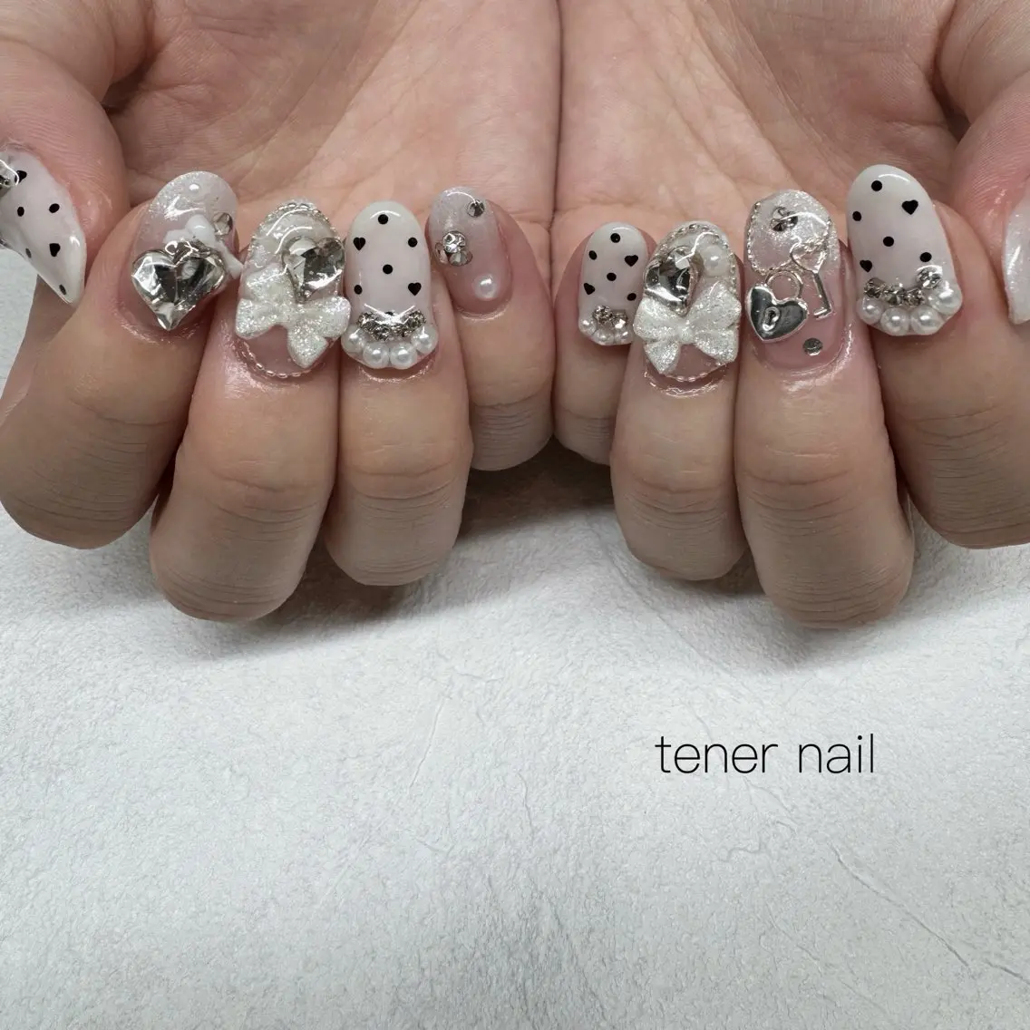 ネイル ホワイト ハンドネイル テネルネイル tener nailのネイルデザイン
