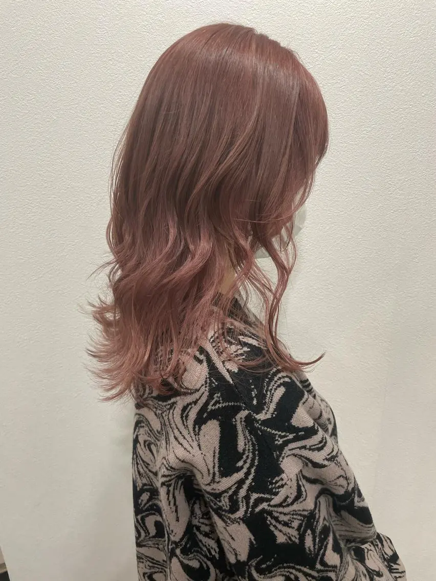 韓国風🩷レイヤーカット＋カラー＋トリートメントの写真