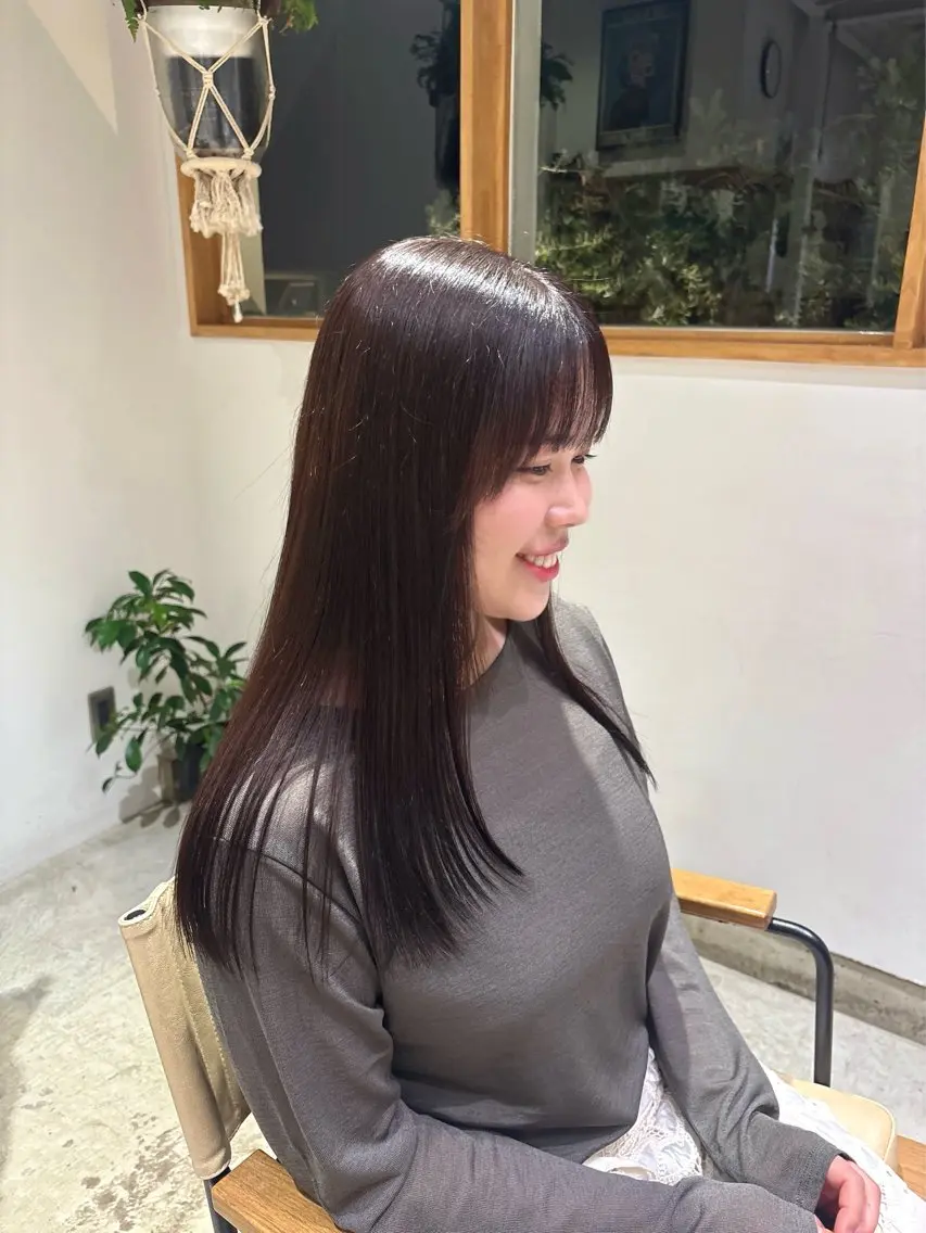 ロング カラー ブラウンカラー チョコレートブラウン パライソ南公園店 神津 由依のヘアスタイル