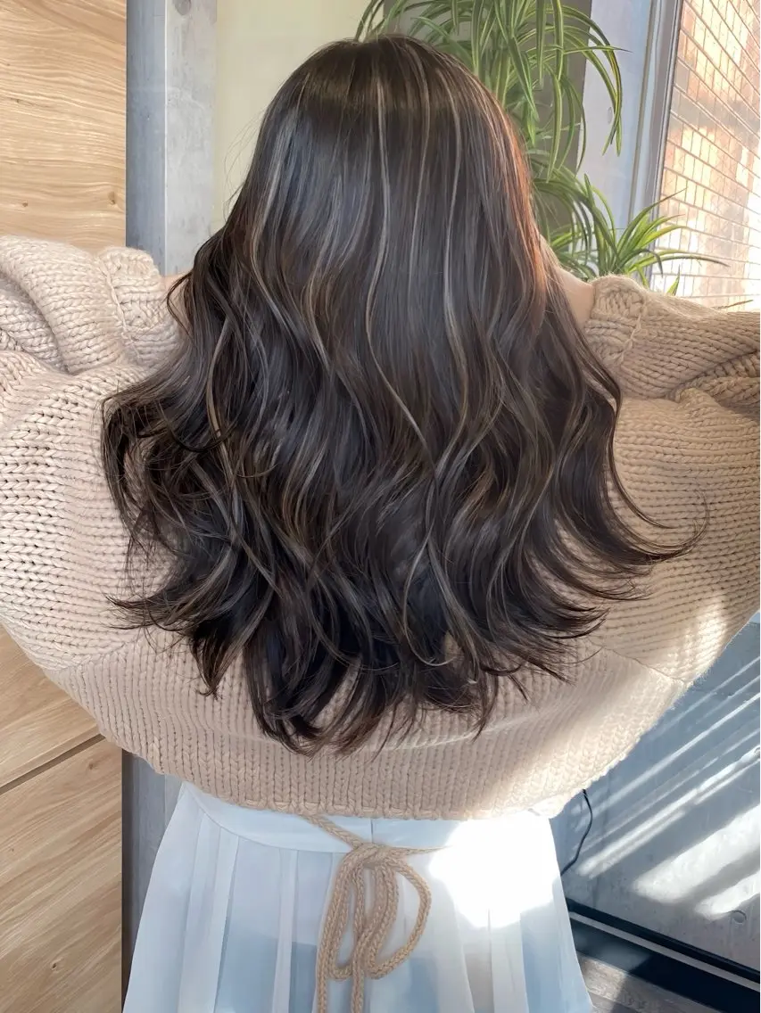 カラー ヘアカラー 杉山永 ハイライトカラーのヘアスタイル