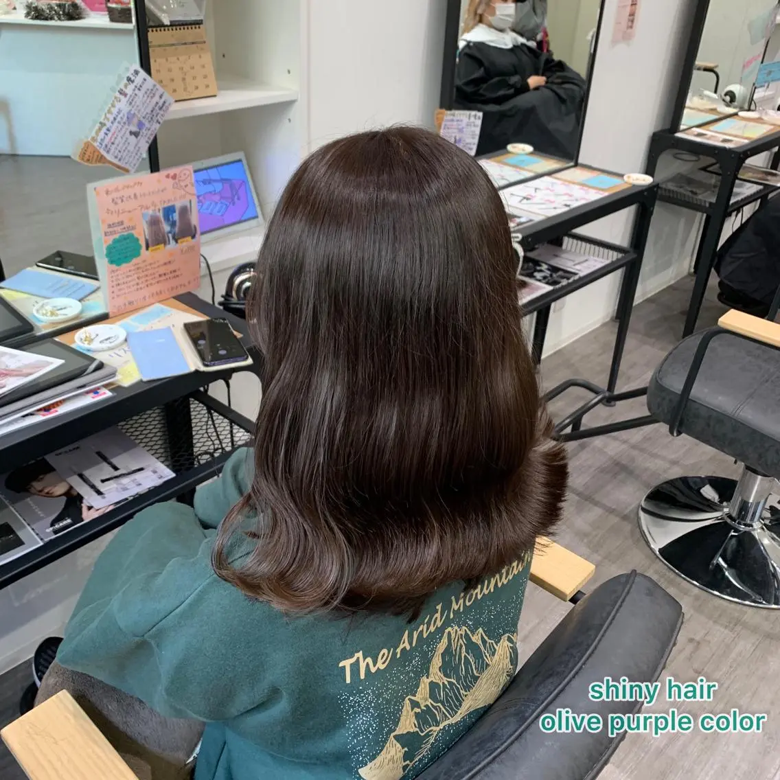 セミロング カラー パープルカラー 艶髪レイヤー上田 紗也🇰🇷💗のヘアスタイル