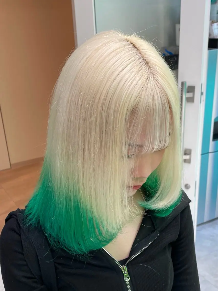 セミロング カラー ハイトーンカラー ヘアカラー トリートメント ヘアセット KOYA艶髪 ハイトーンカラーのヘアスタイル