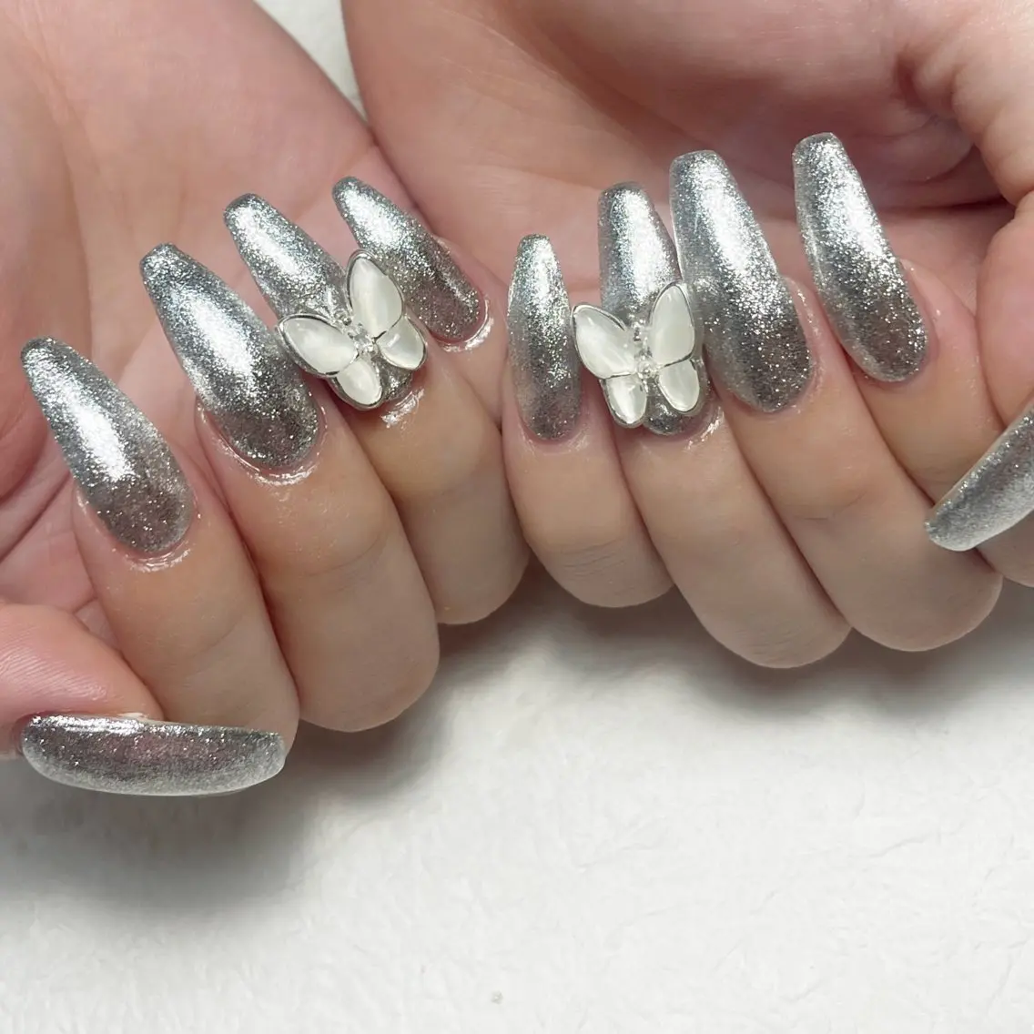 ネイル アートネイル フットネイル ジェルネイル キラキラネイル 韓国ネイル ハンドネイル Y nail なんば堀江店のネイルデザイン