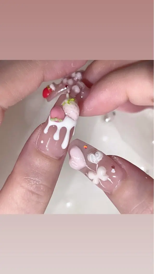 ネイル ハンドネイル 🧁fein. nana🩵のネイルデザイン