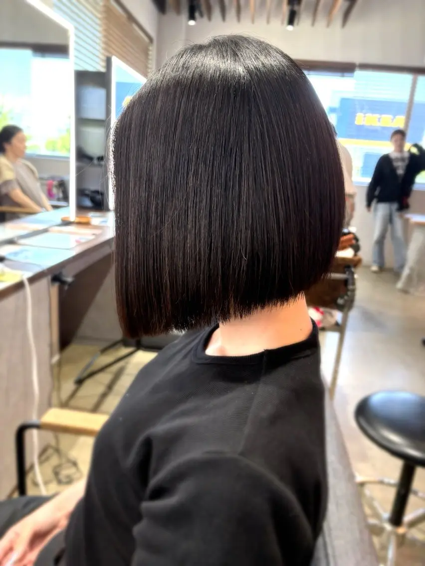 ショート ボブ カット 滝口 詩音のヘアスタイル