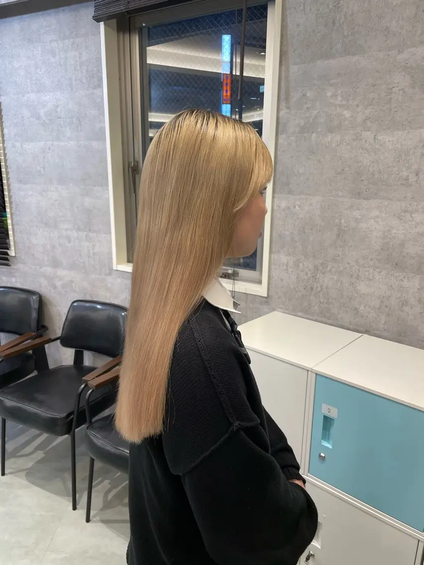 ロング ♡似合わせ ♡ハイトーン♡のヘアスタイル
