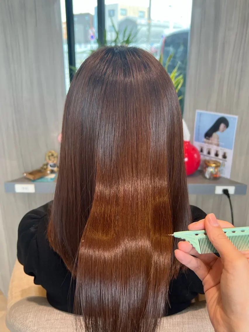 ミディアム トリートメント COLOR's AYAMEのヘアスタイル