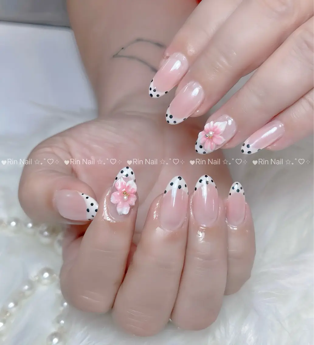ネイル オーロラネイル ブルー フラッシュネイル フラワーネイル フットネイル ハンドネイル Rin Nail 新大久保店のネイルデザイン