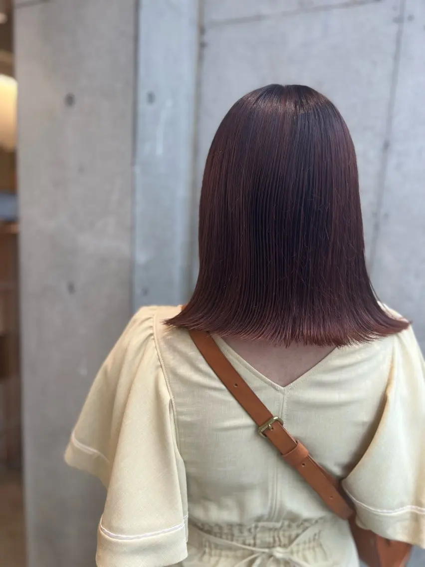 ミディアム カラー 切りっぱなしボブ ボルドーカラー ボブ カット ヘアカラー 誰より丁寧なカット/ 小林輝/レイヤーのヘアスタイル