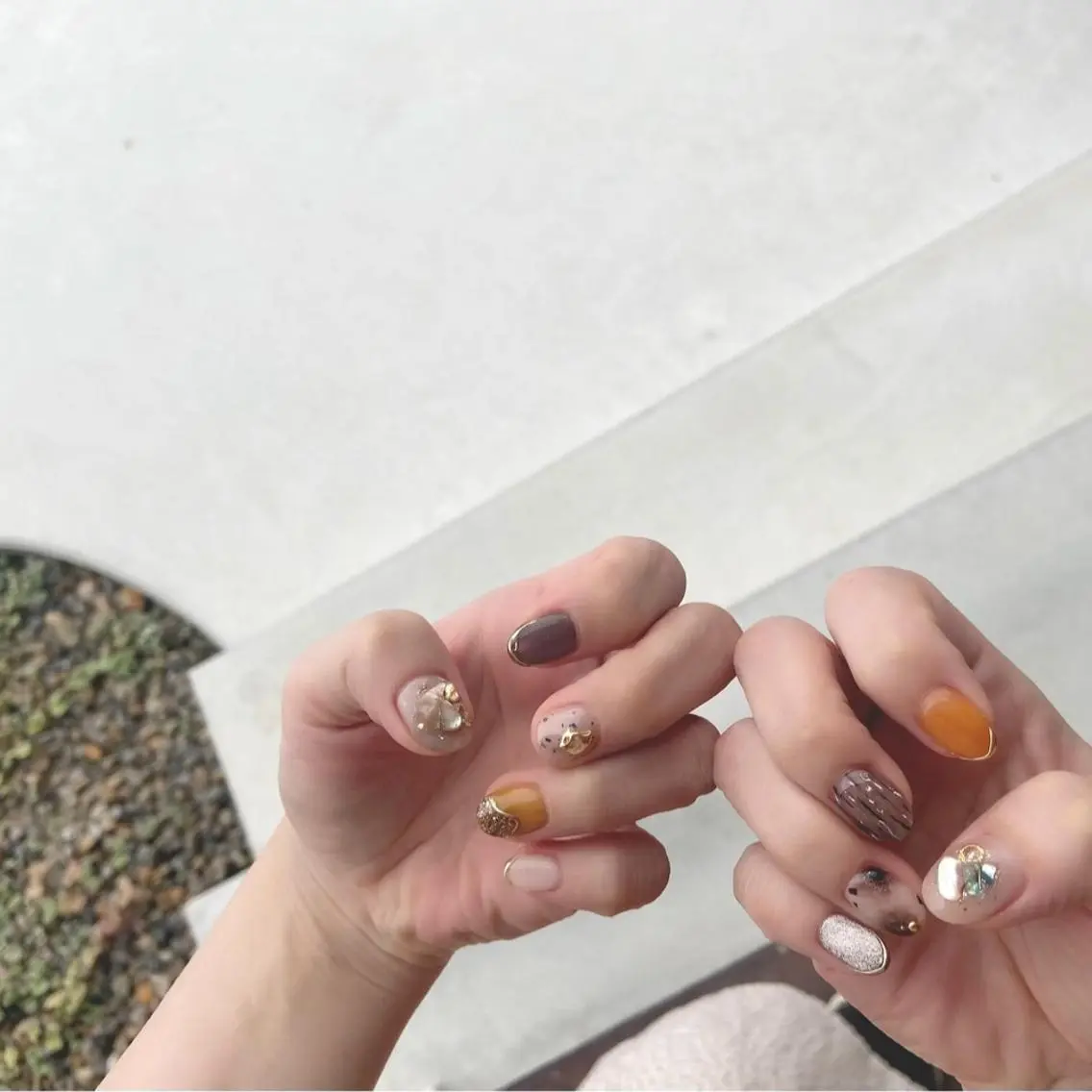 カラー ネイル マツエク・マツパ ブラウンカラー テラコッタ カラーマツエク べっ甲ネイル ブラウン Adore nailのネイルデザイン