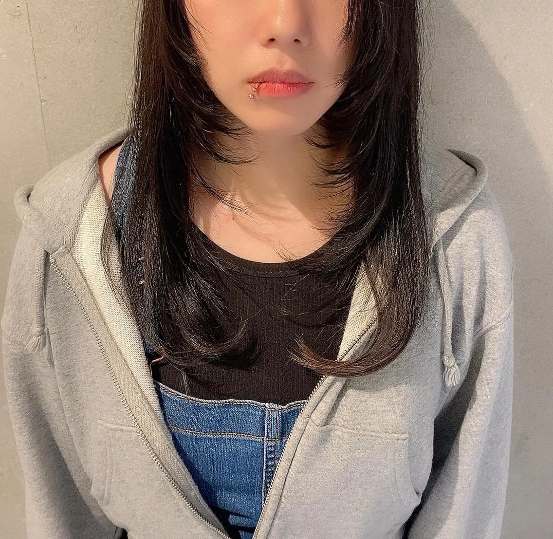 セミロング 顔周りカット ウルフカット MIO/天王寺/ 髪質改善/艶カラーのヘアスタイル