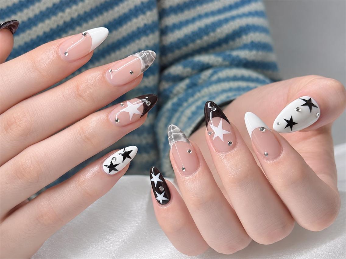 ネイル ロングネイル ホワイト NAILS 168 大塚のネイルデザイン