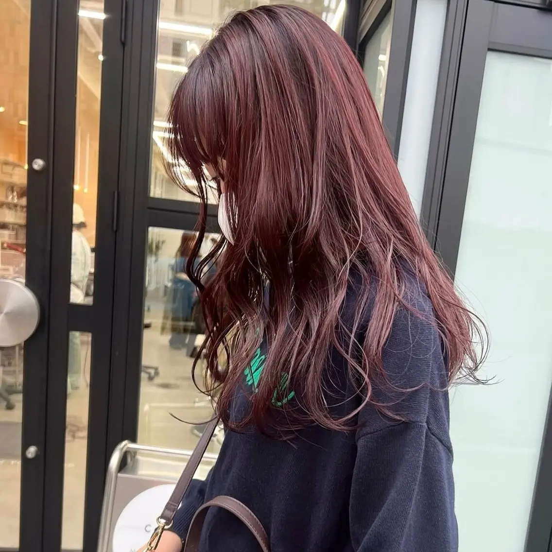ロング カラー レッドカラー ヘアカラー カットモデル yumekaのヘアスタイル