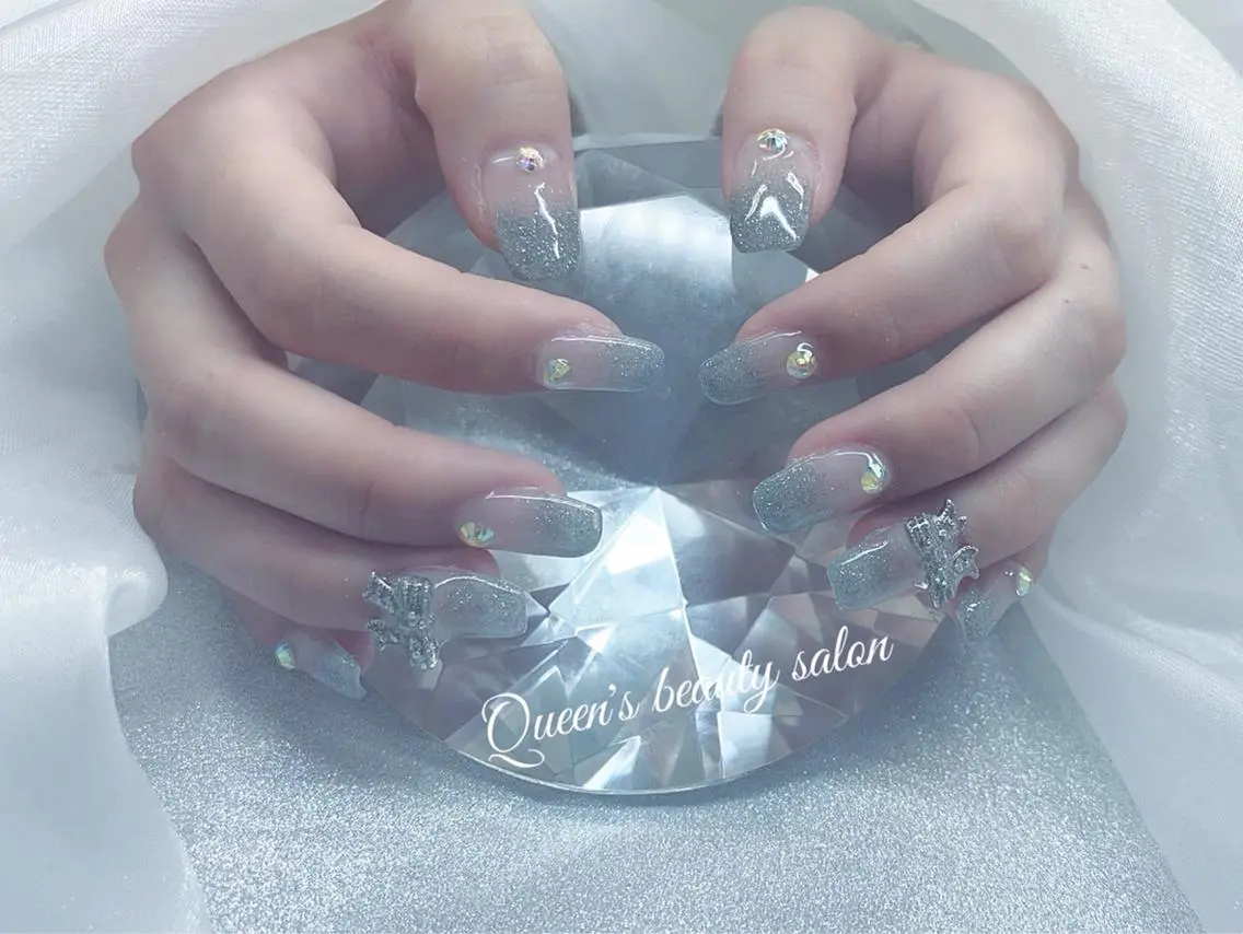 ネイル ハンドネイル Queens ciciのネイルデザイン
