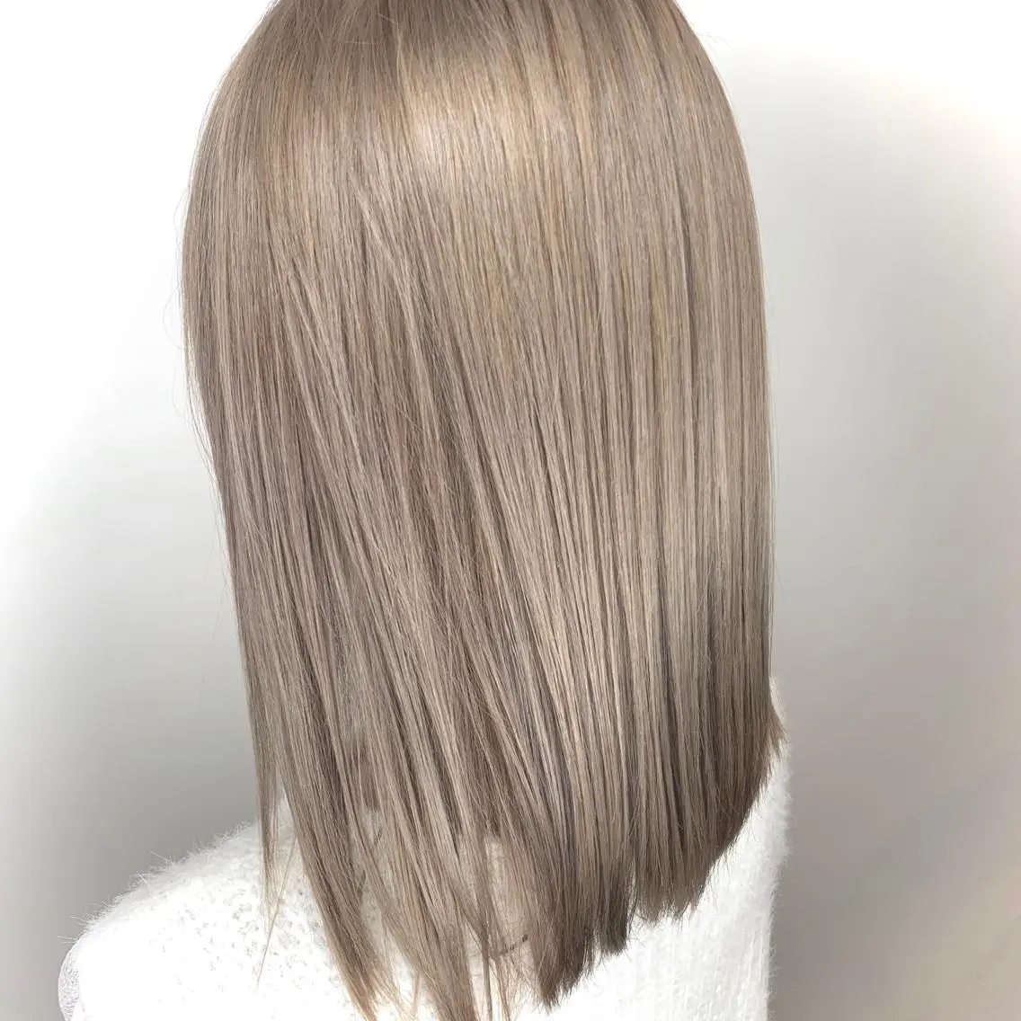 ミディアム しもかわ かほのヘアスタイル