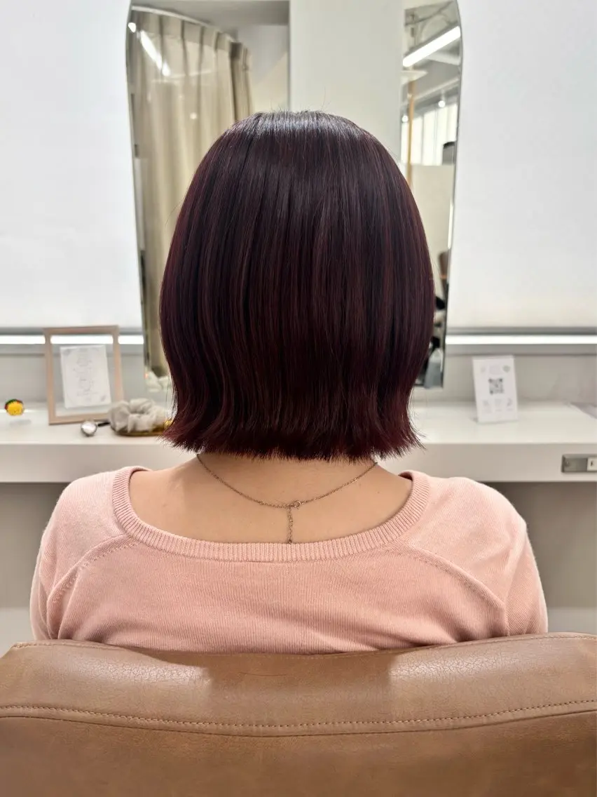 ショート カット ヘアカラー トリートメント SLASHスラッシュ 辻村  彩華のヘアスタイル